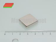 20x20x4 mm N45 NEODYM mágnes hasáb