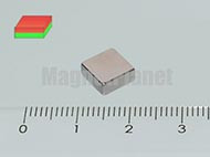 7x7x3 mm N38 NEODYM mágnes hasáb