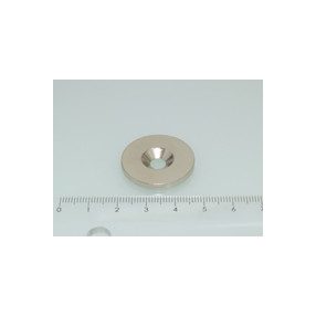 27x3 mm-es lágyvas korong süllyesztett furattal