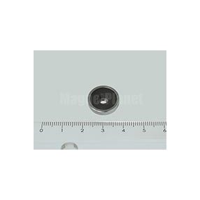 POT 16x4 FERRIT rögzítő mágnes csavarfészekkel