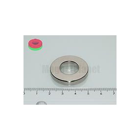 32x3/16 mm N38 NEODYM mágnes gyűrű